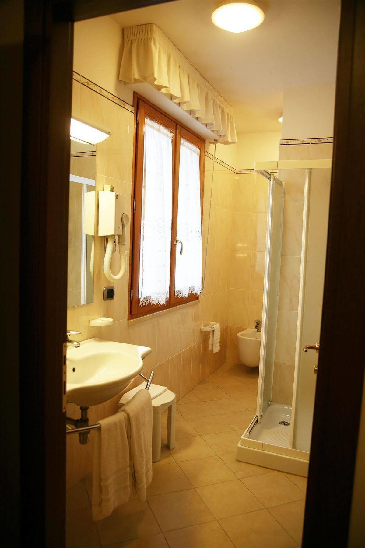 Hotel Tiziana Montepulciano Luaran gambar