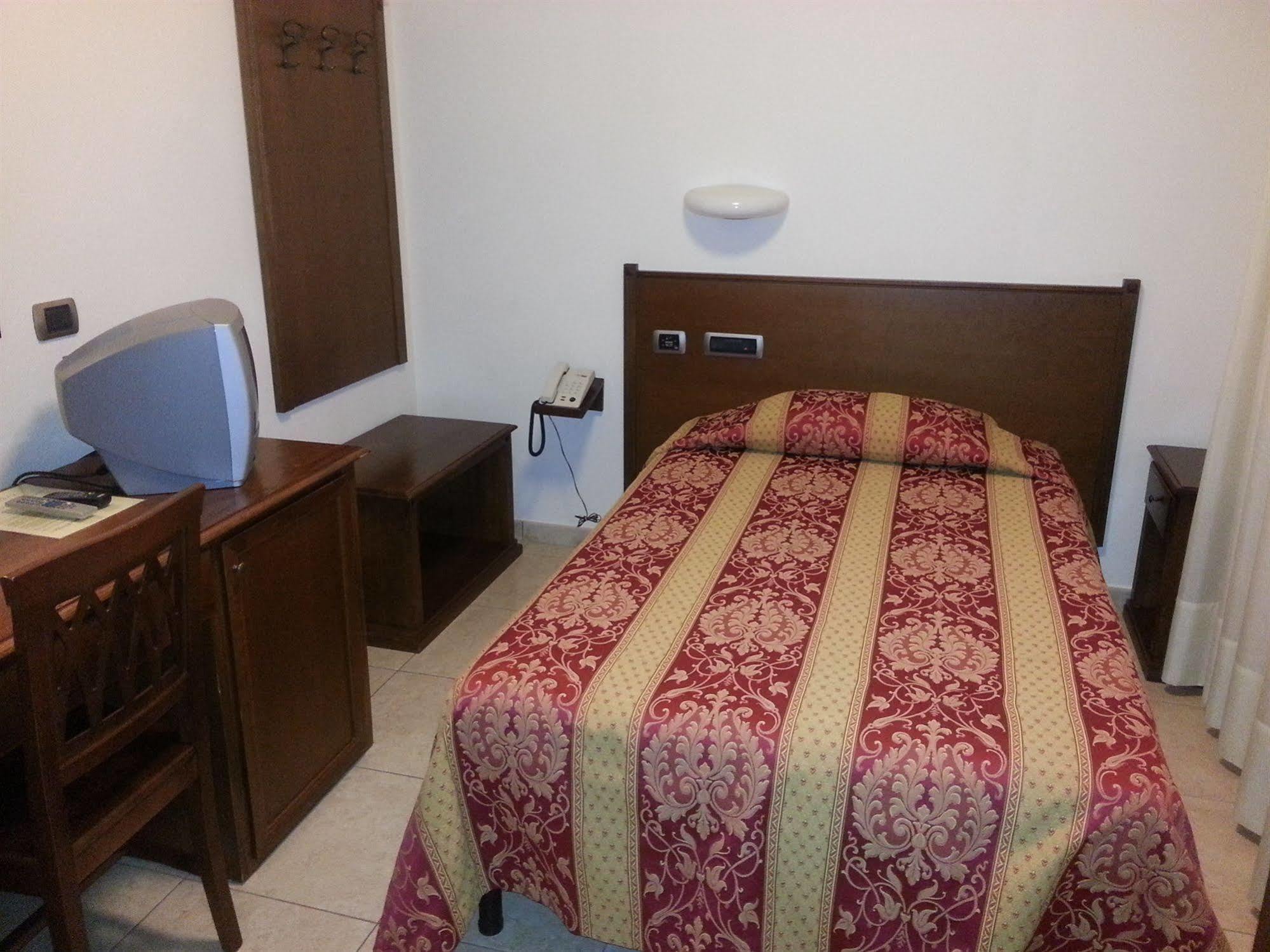 Hotel Tiziana Montepulciano Luaran gambar
