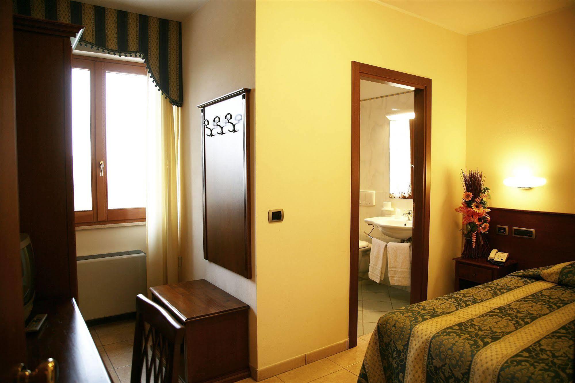 Hotel Tiziana Montepulciano Luaran gambar