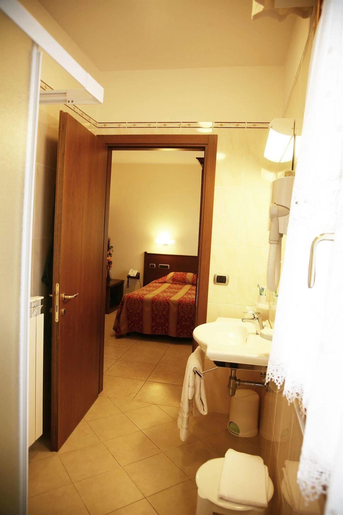 Hotel Tiziana Montepulciano Luaran gambar