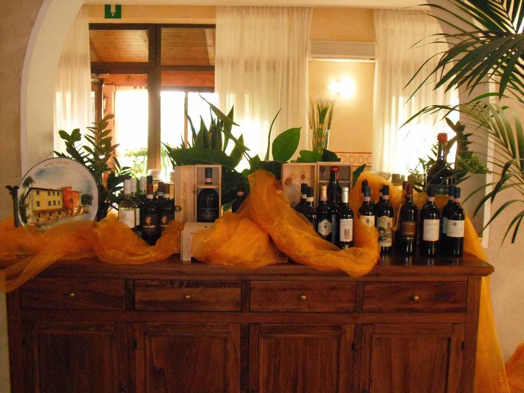Hotel Tiziana Montepulciano Luaran gambar